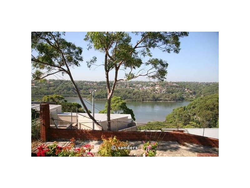 2a Woodlands Avenue, Lugarno NSW 2210