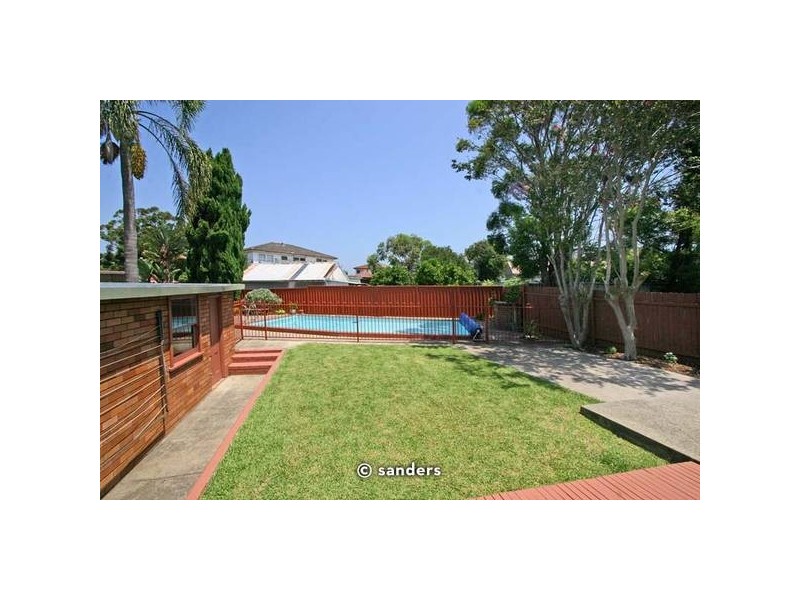 2 Waterside Parade, Peakhurst Heights NSW 2210