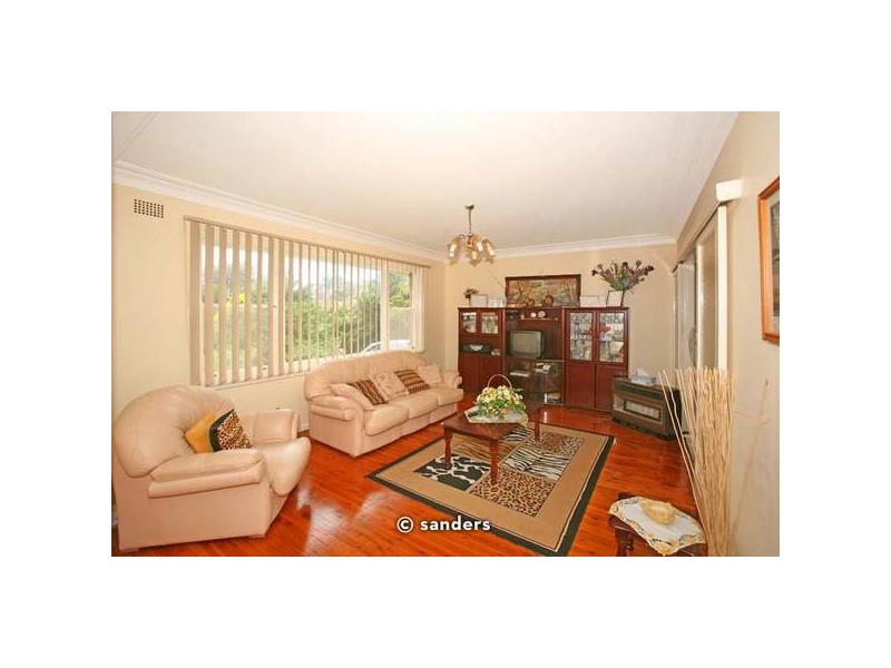 2 Dawn Street, Peakhurst NSW 2210