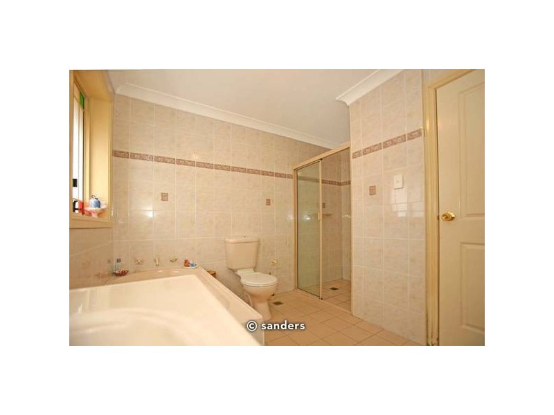 11b Johnstone St, Peakhurst NSW 2210