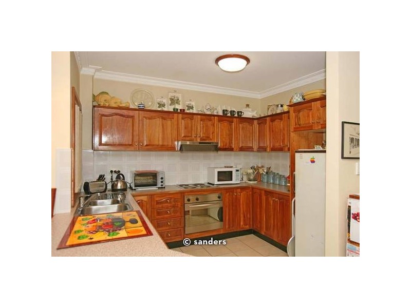 11b Johnstone St, Peakhurst NSW 2210