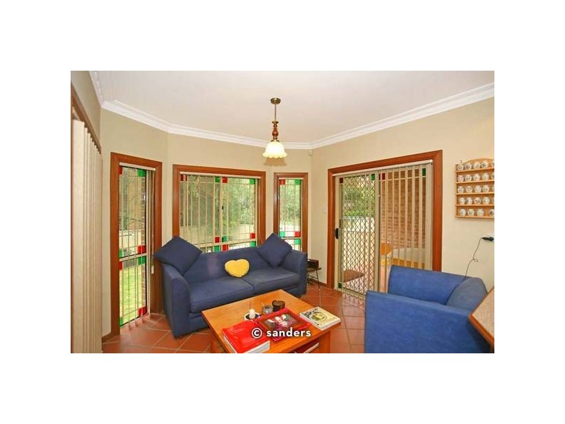 11b Johnstone St, Peakhurst NSW 2210