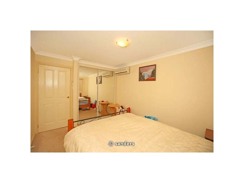 11b Johnstone St, Peakhurst NSW 2210