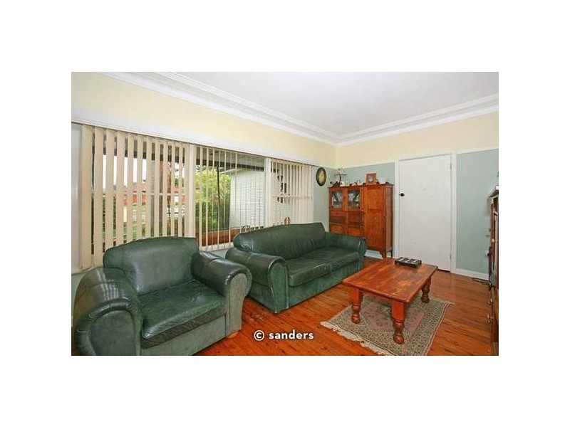 13 Angus Avenue, Peakhurst NSW 2210