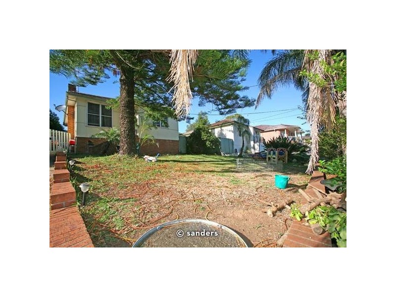 7 Peake Pde, Peakhurst NSW 2210