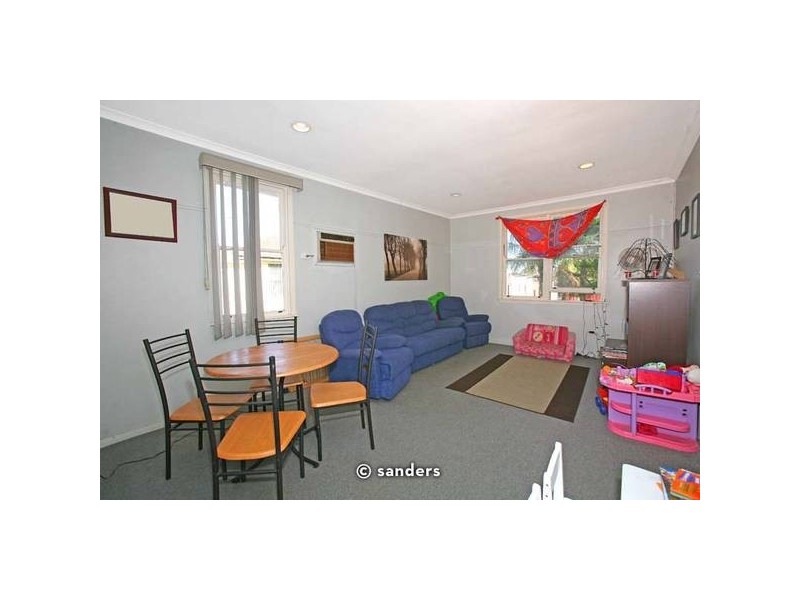 7 Peake Pde, Peakhurst NSW 2210