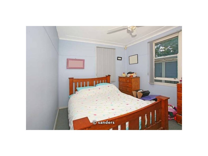 7 Peake Pde, Peakhurst NSW 2210
