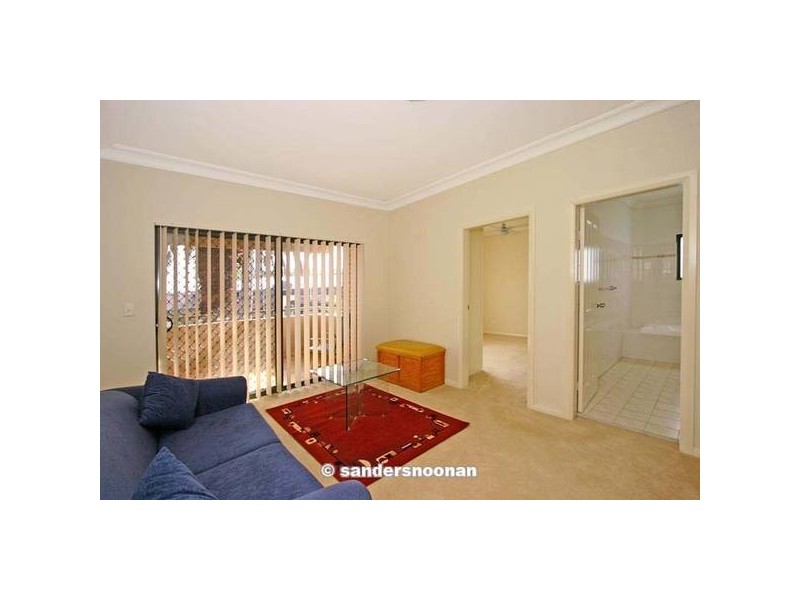 2/25-27 Henry Lawson Drive, Peakhurst NSW 2210