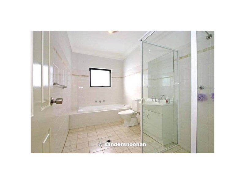 2/25-27 Henry Lawson Drive, Peakhurst NSW 2210