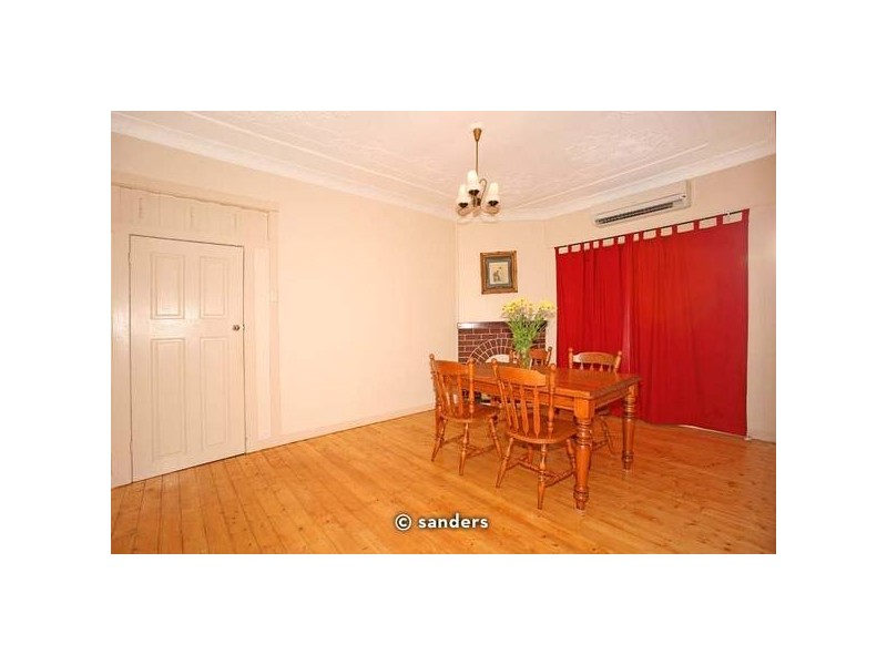 53 universal Street, Mortdale NSW 2223