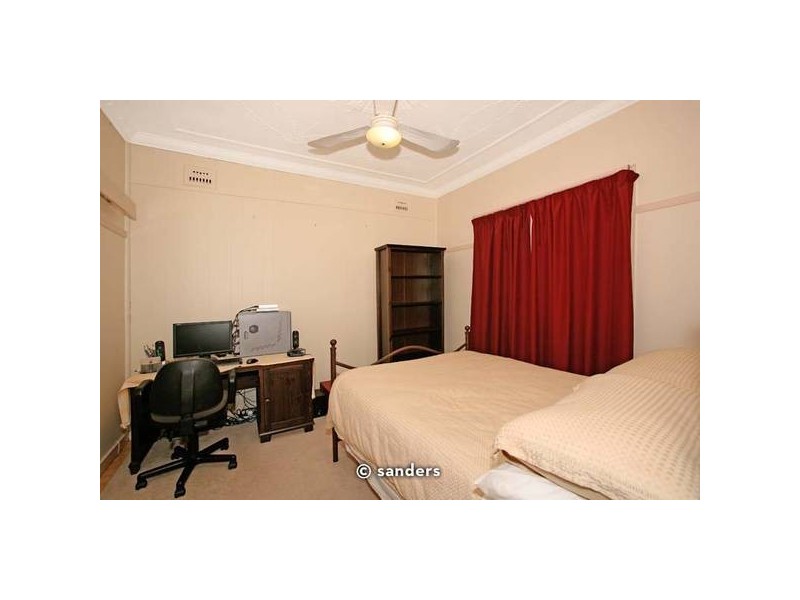 53 universal Street, Mortdale NSW 2223