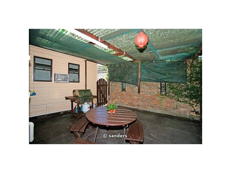 53 universal Street, Mortdale NSW 2223