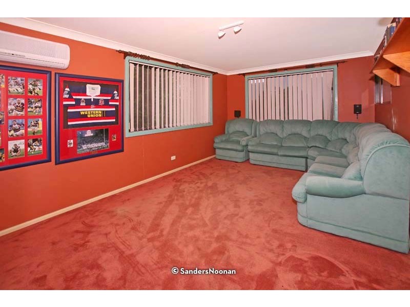 15 Monterra Avenue, Peakhurst Heights NSW 2210