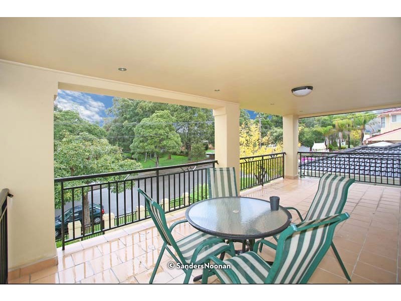 15 Monterra Avenue, Peakhurst Heights NSW 2210