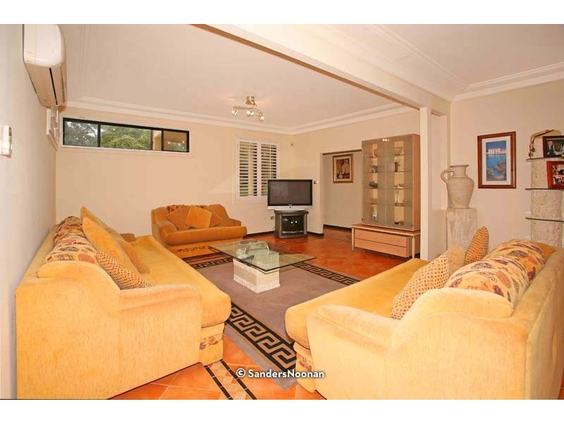 15 Monterra Avenue, Peakhurst Heights NSW 2210