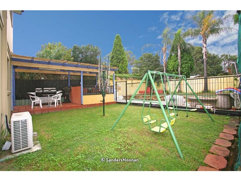 15 Monterra Avenue, Peakhurst Heights NSW 2210