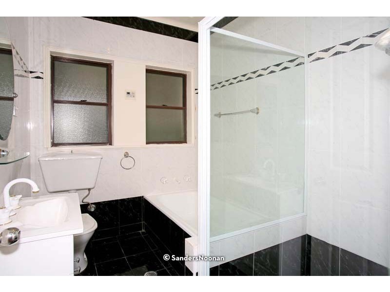 15 Monterra Avenue, Peakhurst Heights NSW 2210