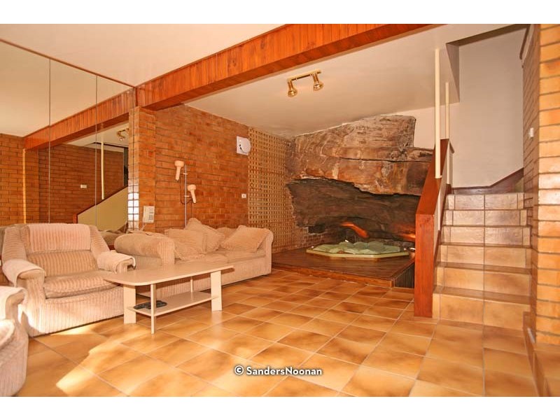 11 Ponderosa Place, Lugarno NSW 2210