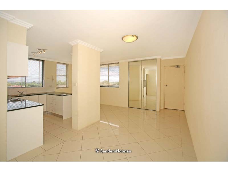 13/9 Pitt Street, Mortdale NSW 2223