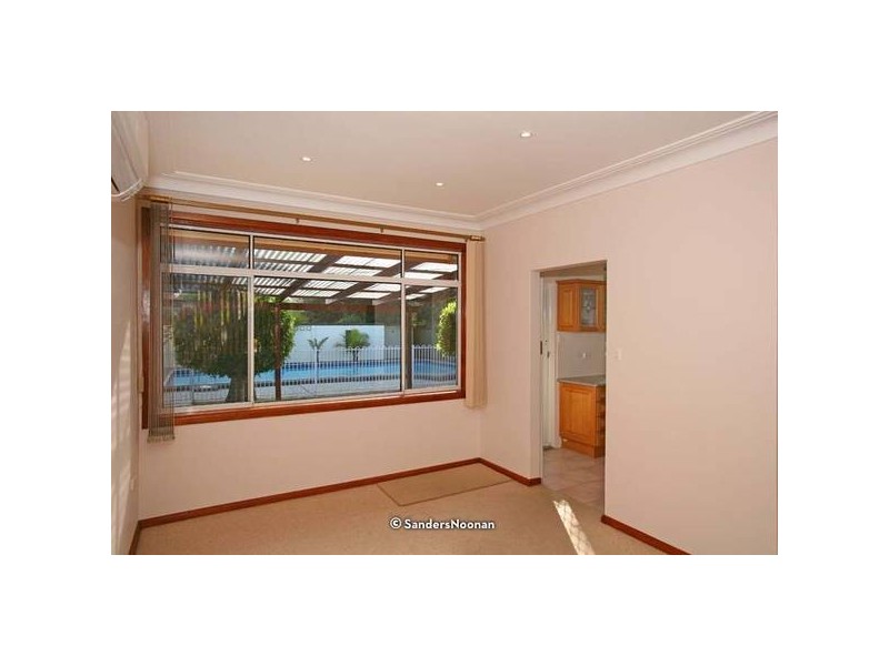 21 Denise Crescent, Peakhurst NSW 2210