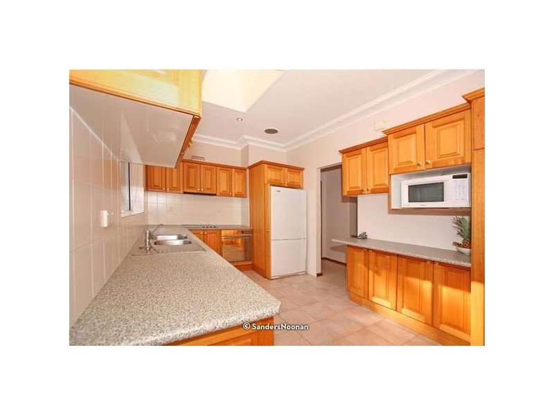 21 Denise Crescent, Peakhurst NSW 2210