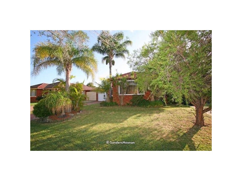 21 Denise Crescent, Peakhurst NSW 2210