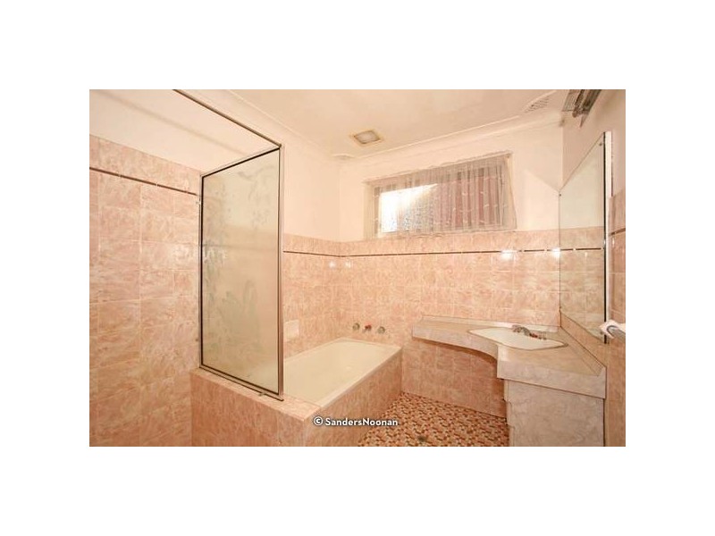 35 Whitegates Avenue, Peakhurst Heights NSW 2210