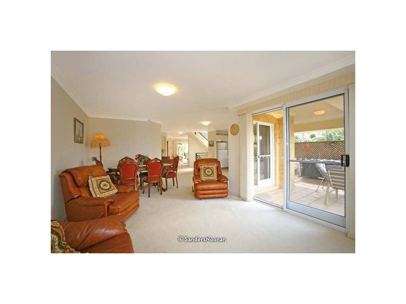 4/4 Woodcliff Parade, Lugarno NSW 2210