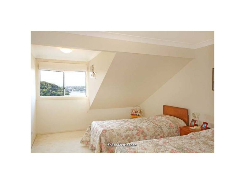 4/4 Woodcliff Parade, Lugarno NSW 2210