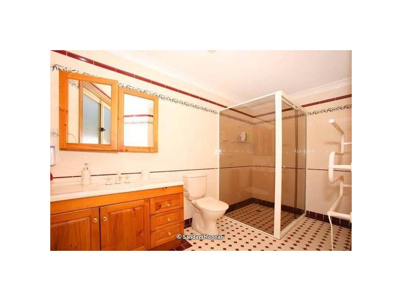 32 Ballantyne Road, Mortdale NSW 2223