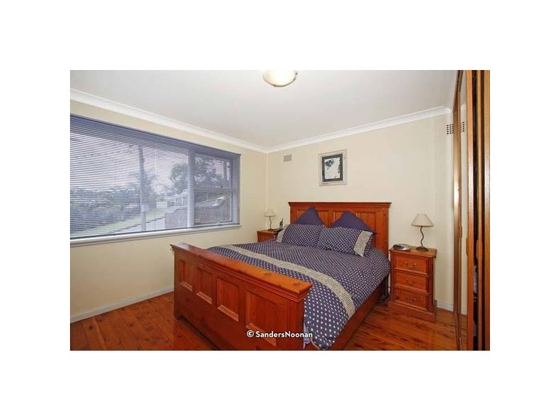 5 Robyn Street, Peakhurst Heights NSW 2210