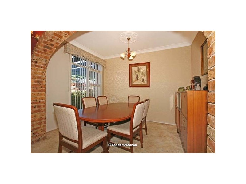 19 Kerrie Crescent, Peakhurst NSW 2210