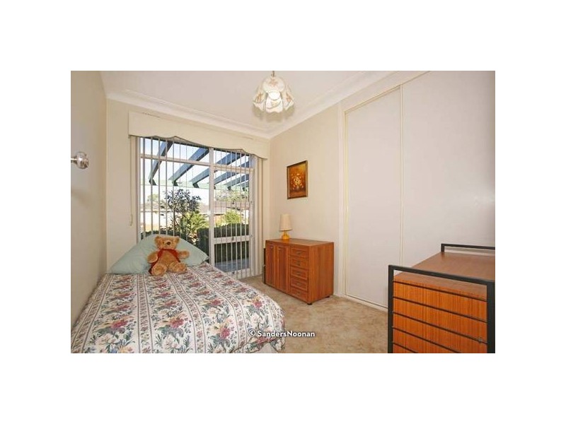 19 Kerrie Crescent, Peakhurst NSW 2210