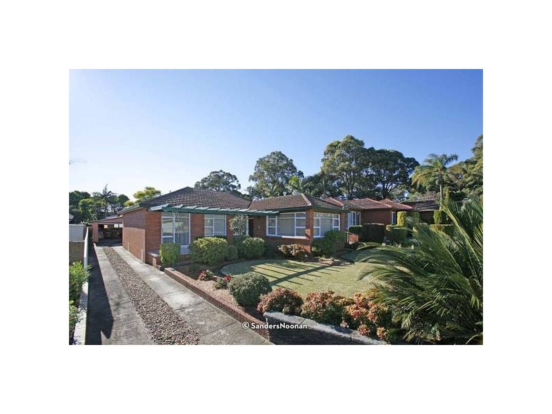 19 Kerrie Crescent, Peakhurst NSW 2210
