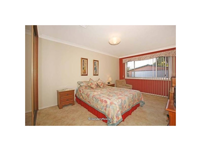 19 Kerrie Crescent, Peakhurst NSW 2210