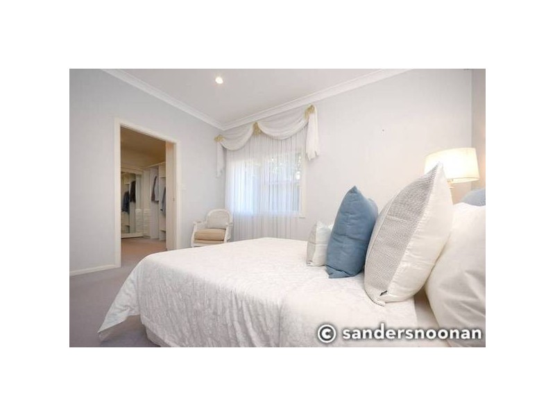 13 Linden Crescent, Lugarno NSW 2210