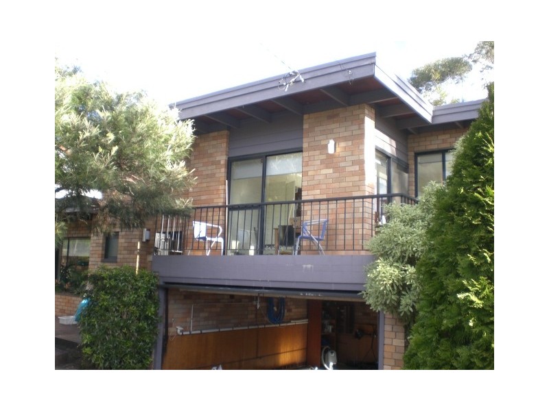 33 Allwood Crescent, Lugarno NSW 2210