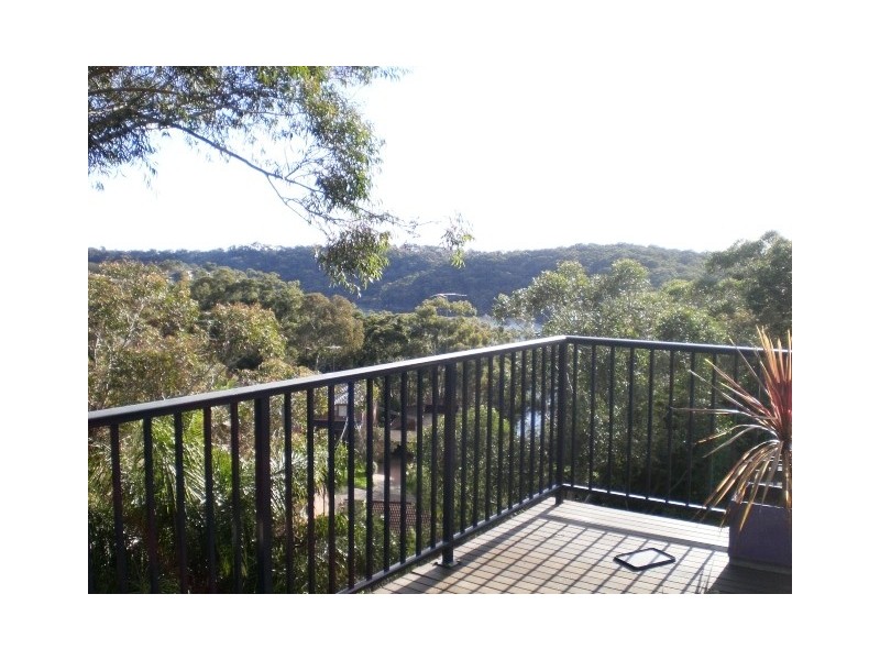 33 Allwood Crescent, Lugarno NSW 2210