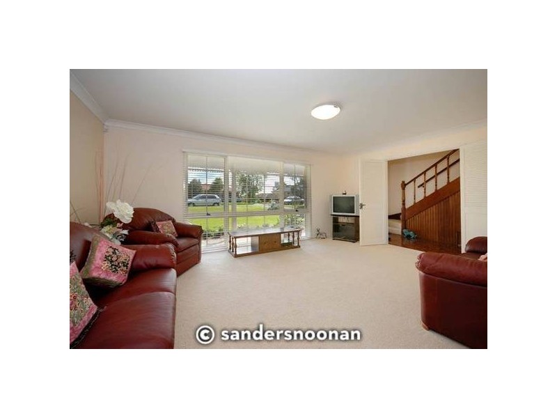 33 Lugarno Parade, Lugarno NSW 2210