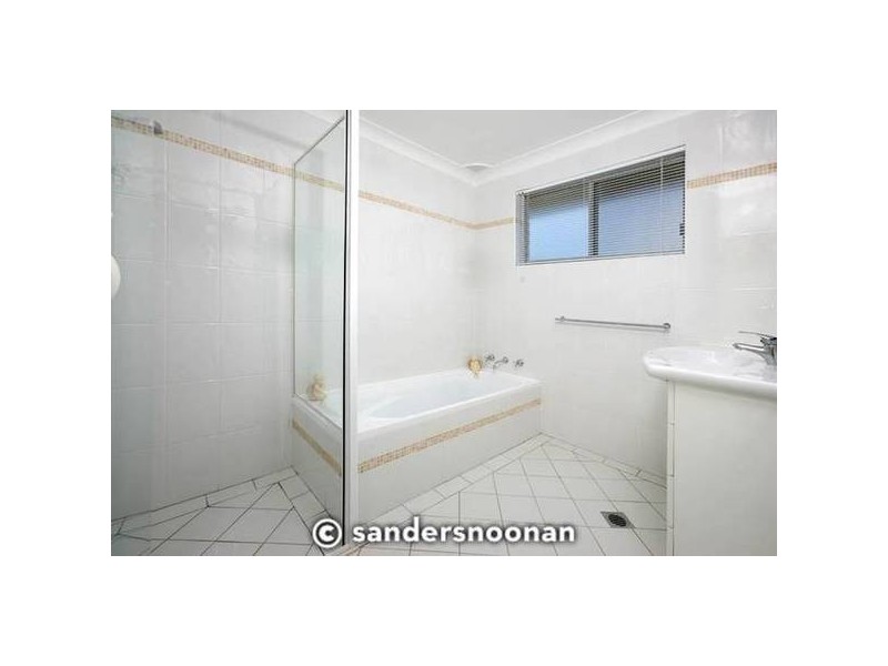 33 Lugarno Parade, Lugarno NSW 2210