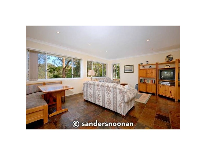 38 Jindabyne Crescent, Peakhurst Heights NSW 2210