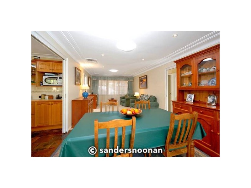 38 Jindabyne Crescent, Peakhurst Heights NSW 2210