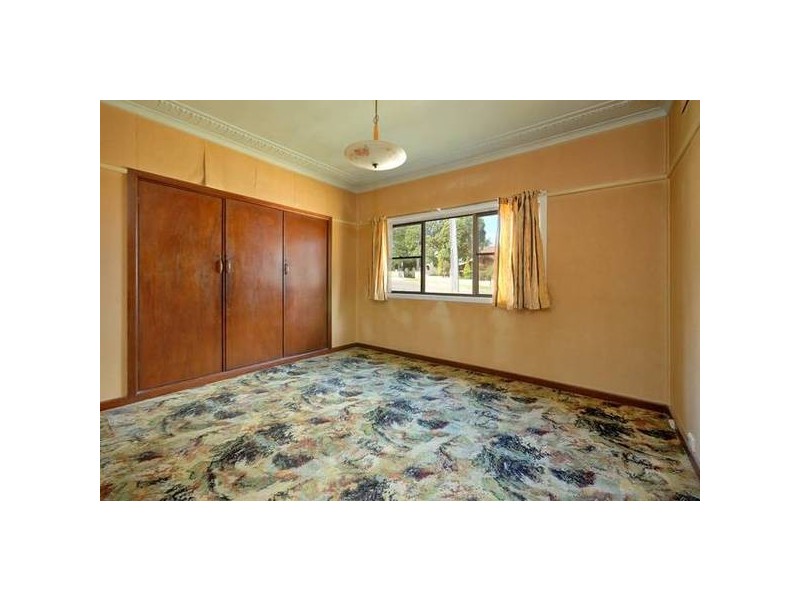 10 Trafalgar Street, Peakhurst NSW 2210