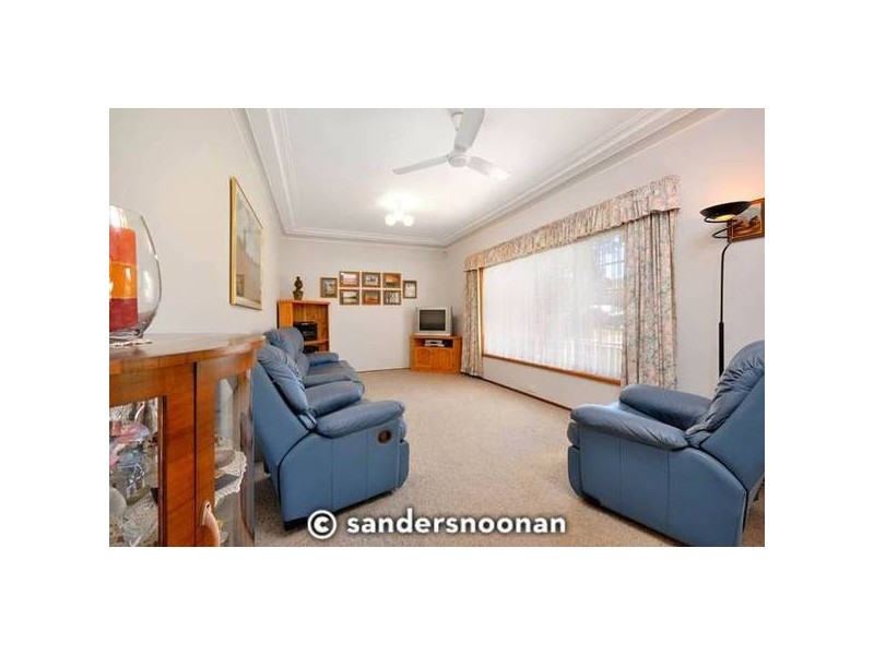 3 Beale Crescent, Peakhurst NSW 2210