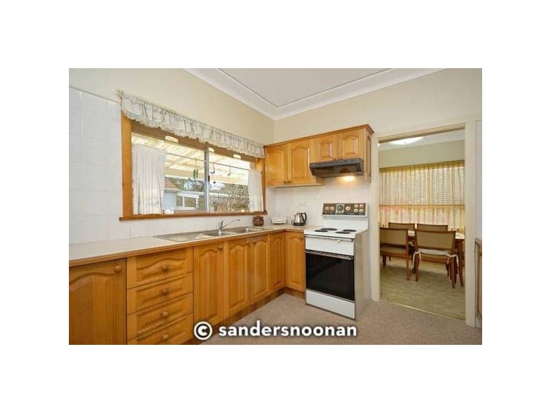 40 Ogilvy Street (South), Peakhurst NSW 2210