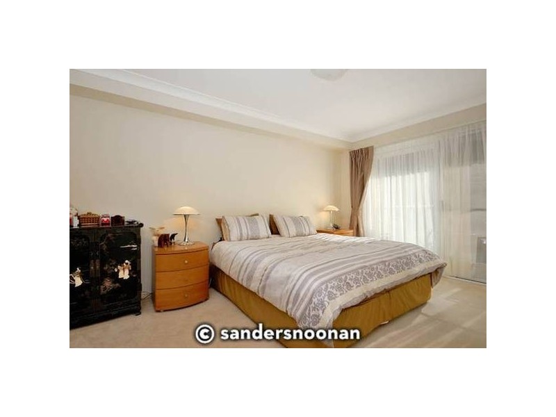 2/4 Woodcliff Parade, Lugarno NSW 2210