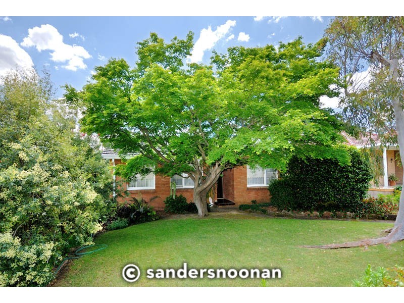 10 Allwood Crescent, Lugarno NSW 2210