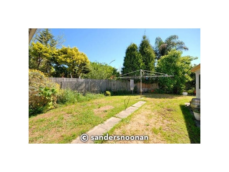 29 Canarys Road, Roselands NSW 2196