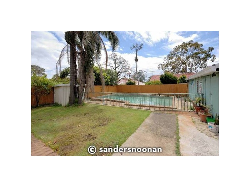 10 Renway Avenue, Lugarno NSW 2210