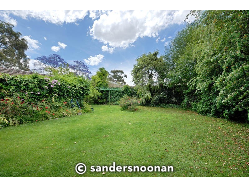 6 Beaumaris Crescent, Mortdale NSW 2223